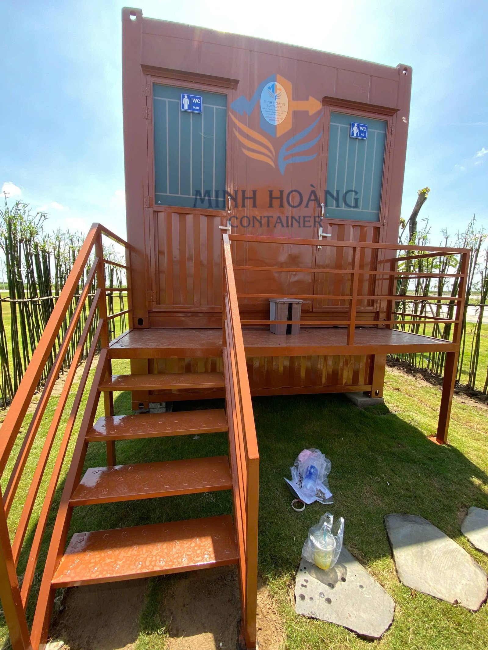 Container Toilet 10 Feet Nâu Chia 2 Phòng